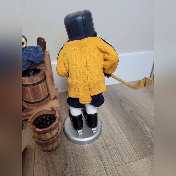 Zims Heirloom Collectibles Bulk Set Hockey Wine Pilot Duck Santa Christmas Decor - Picture 10 of 14